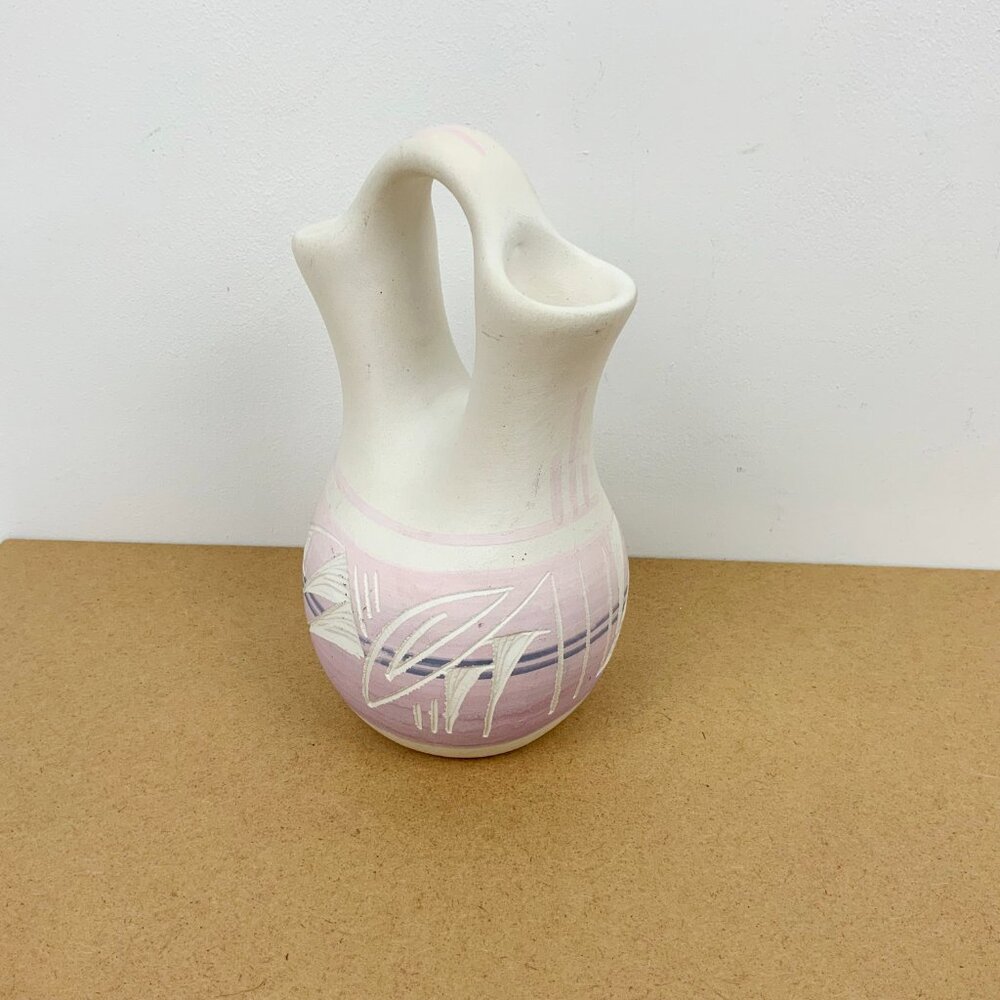 Mesa Verde Navajo Native American Indian Pottery Vase Wedding Signed Vase - Picture 3 of 16